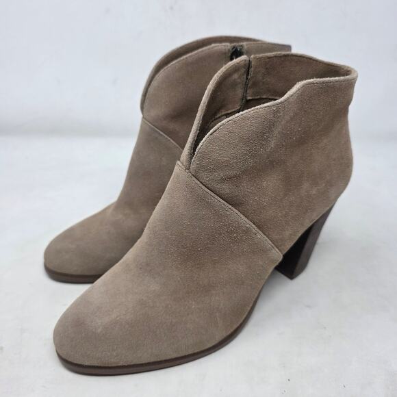 Vince Camuto Franell Suede Almond Toe Ankle Booties Womens Size 7.5 Taupe Zip - Picture 1 of 8